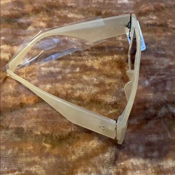 SUNGLASSES - Picture 2 of 2